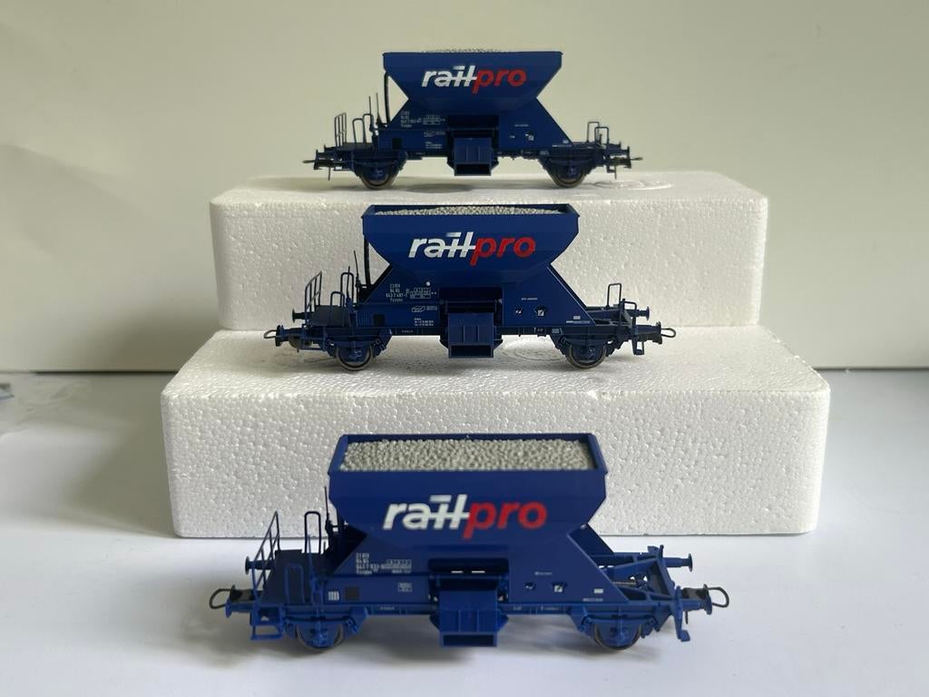 Roco Railpro Rail Cargo Hopper Wagons - Zo goed als nieuw, Hobby en Vrije tijd, Modeltreinen | H0, Gelijkstroom, Analoog, Wagon