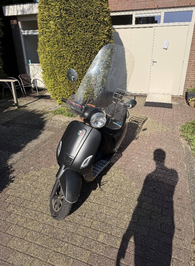 Scooter Gts Toscana, Fietsen en Brommers, Brommeronderdelen | Scooters, Gebruikt, Overige merken, Overige typen, Ophalen
