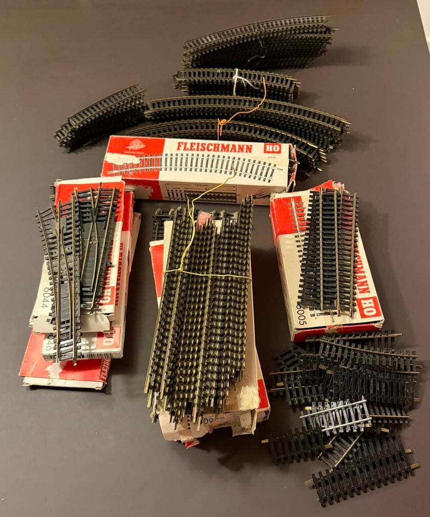 Fleischmann H0 rails verschillende delen en lengtes, Hobby en Vrije tijd, Modeltreinen | H0, Gebruikt, Rails, Gelijkstroom, Fleischmann