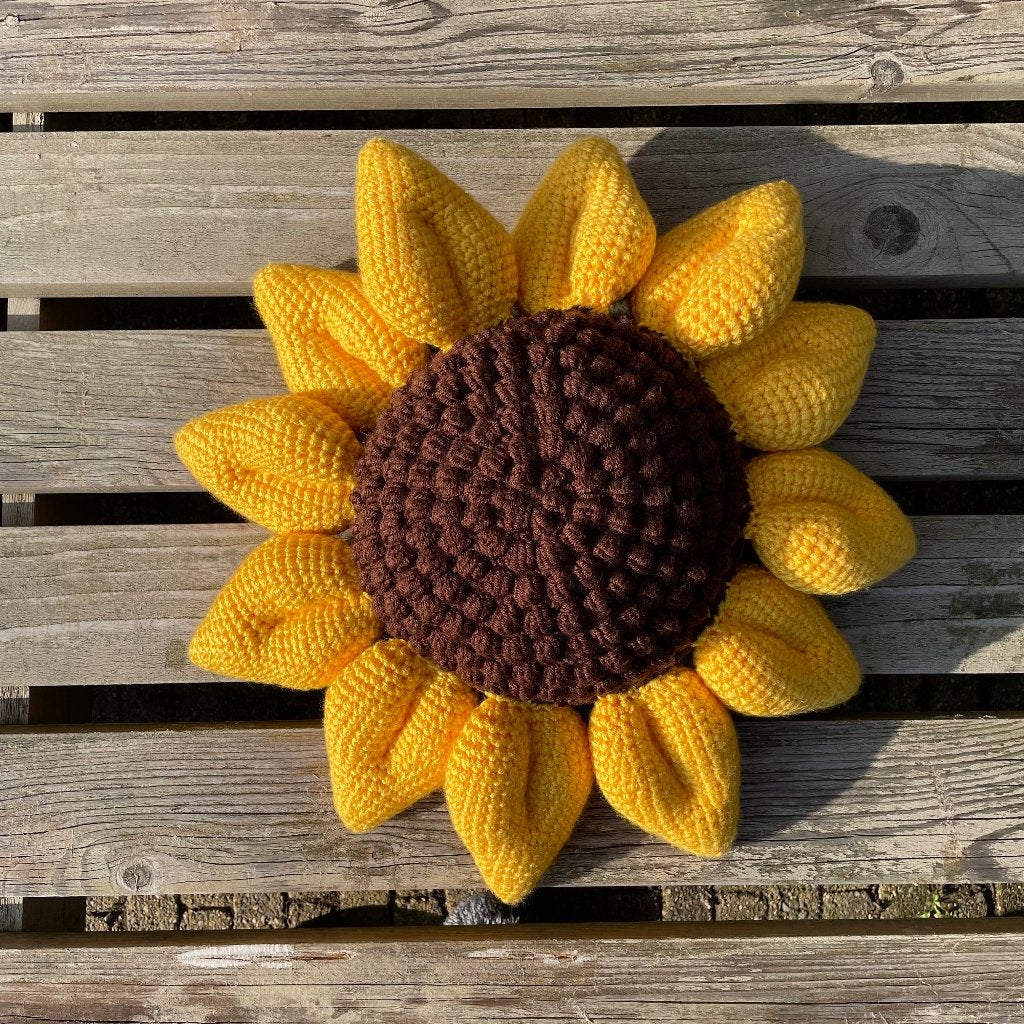 Zonnebloem kussen (gehaakt), Geel, Rond, Nieuw, Ophalen of Verzenden