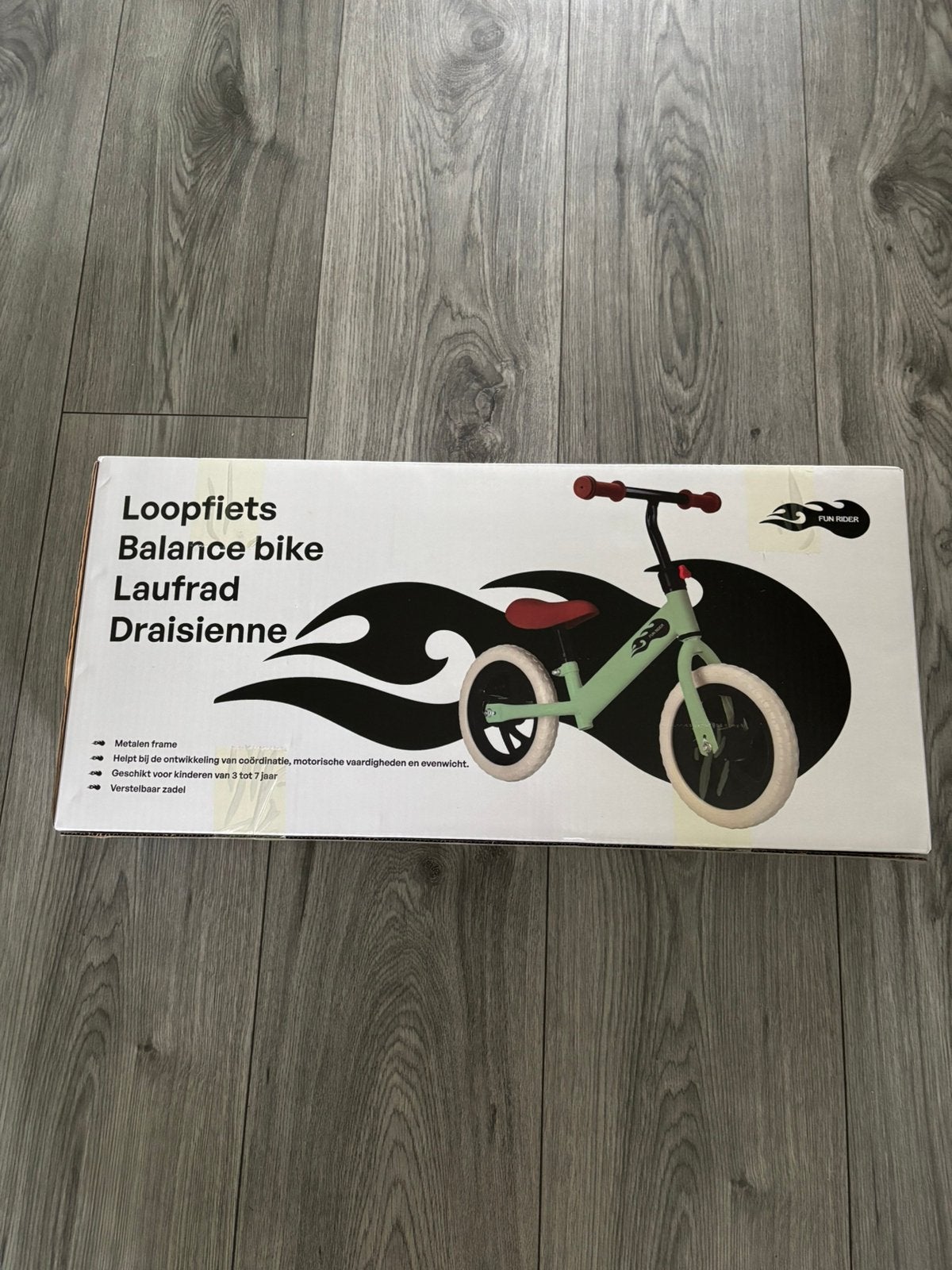 Loopfiets nieuw in doos, Fietsen en Brommers, Steps, Ophalen, Zo goed als nieuw, Gewone step
