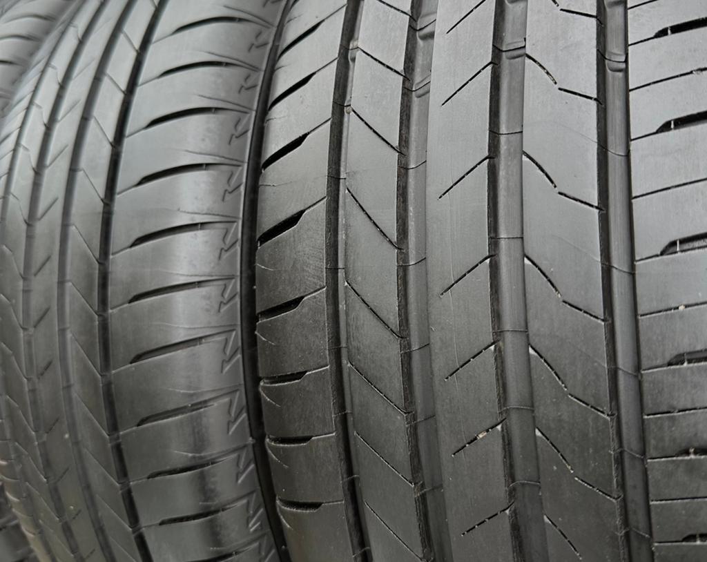 4 Stuks Bridgestone 235 50 20 Zomerbanden Inclusief Montage, Auto-onderdelen, Banden en Velgen, Nieuw, Ophalen of Verzenden, 235/50 R20
