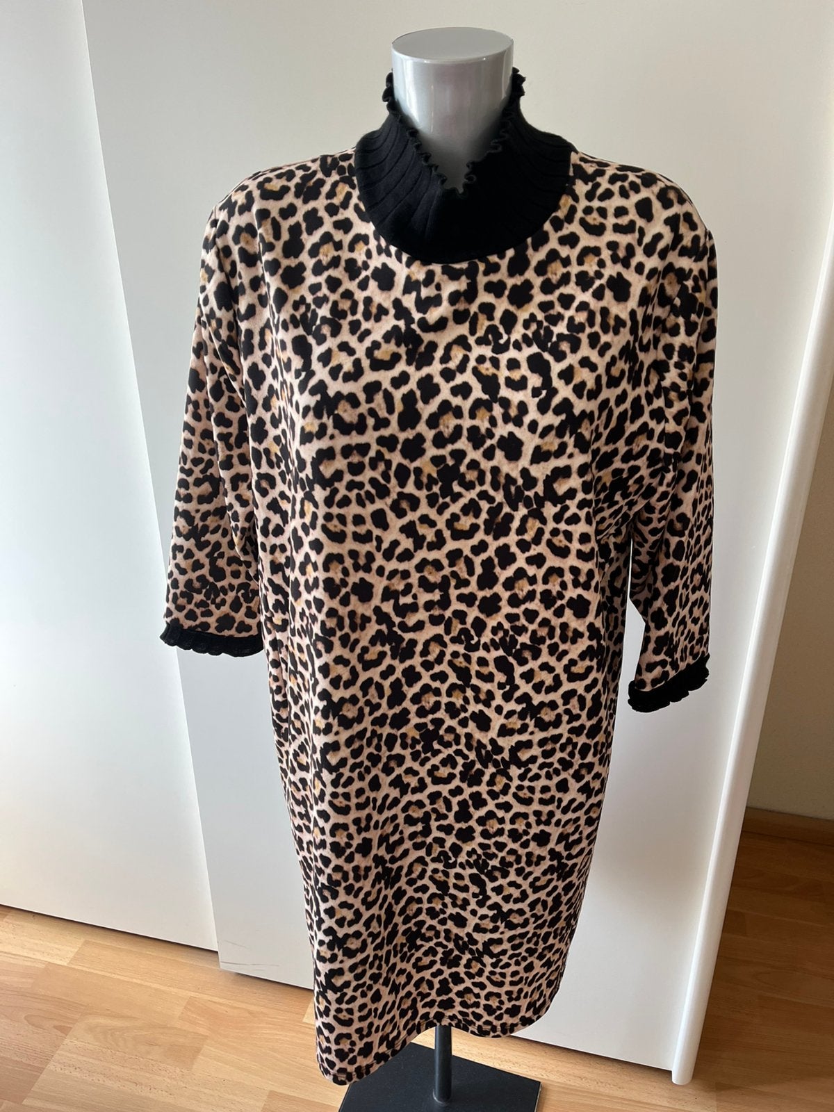 Zara panterprint jurk maat XL, Kleding | Dames, Jurken, Meerkleurig, Maat 46/48 (XL) of groter, Ophalen of Verzenden, Zo goed als nieuw