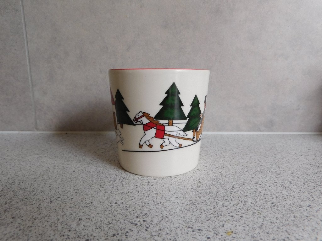 Mok Marsten Madrajji 1983 Christmas Village Mason's, Huis en Inrichting, Overige merken, Keramiek, Vintage, Zo goed als nieuw