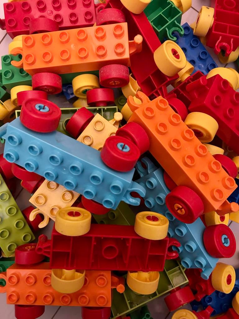 Duplo - Kleurrijke karretjes, Ophalen of Verzenden, Gebruikt, Losse stenen, Duplo