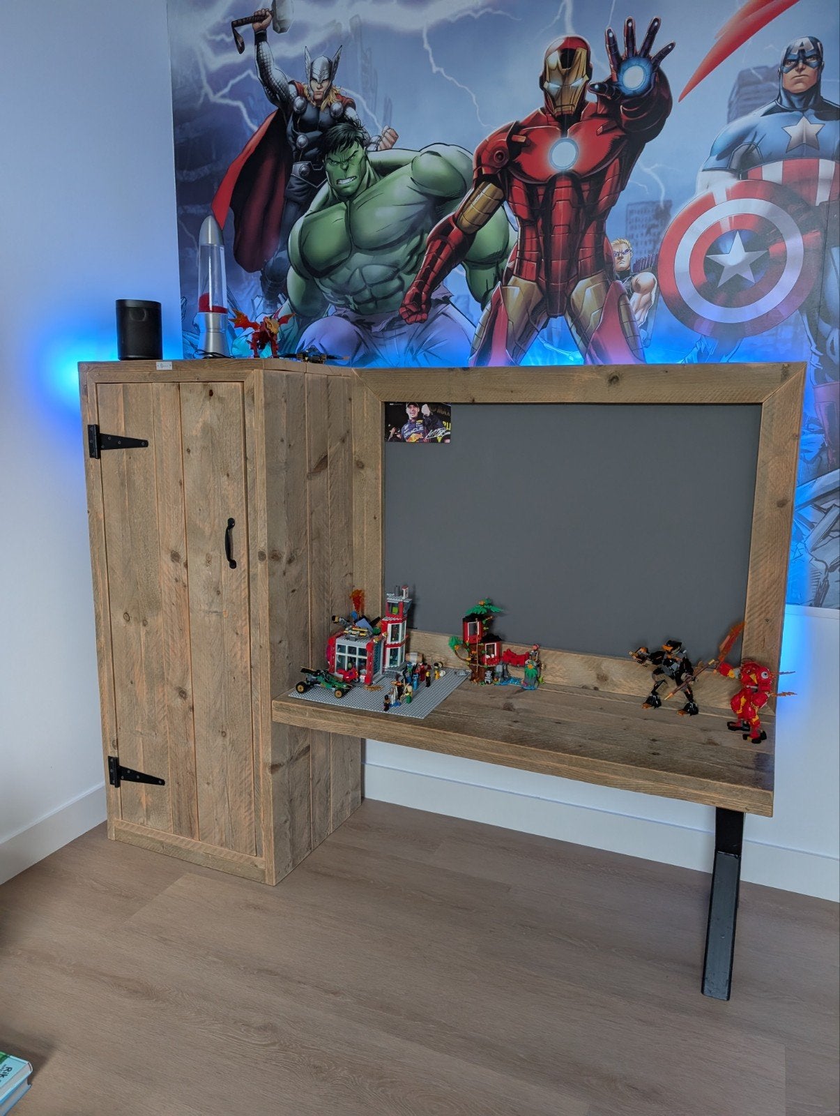 Foto 6 van kindermeubel kast steiger hout kinderbureau kind legoplaat
