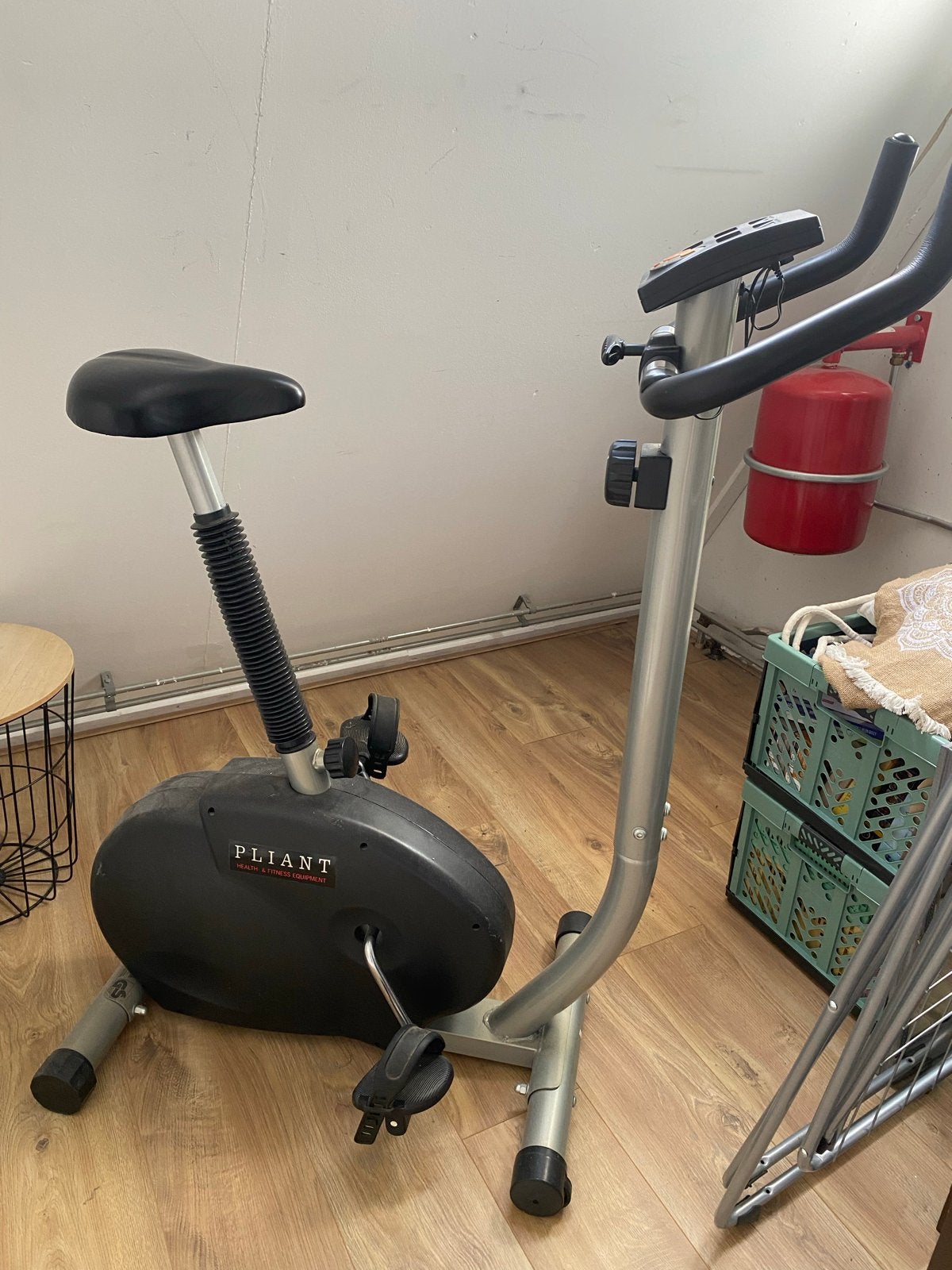 Pliant Hometrainer -, Ophalen, Gebruikt, Metaal, Benen