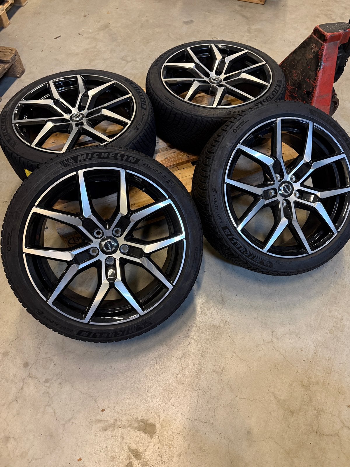 Volvo S60 Polestar - Michelin 19” velgen met winterbanden, Banden en Velgen, Winterbanden, 235 mm, Ophalen