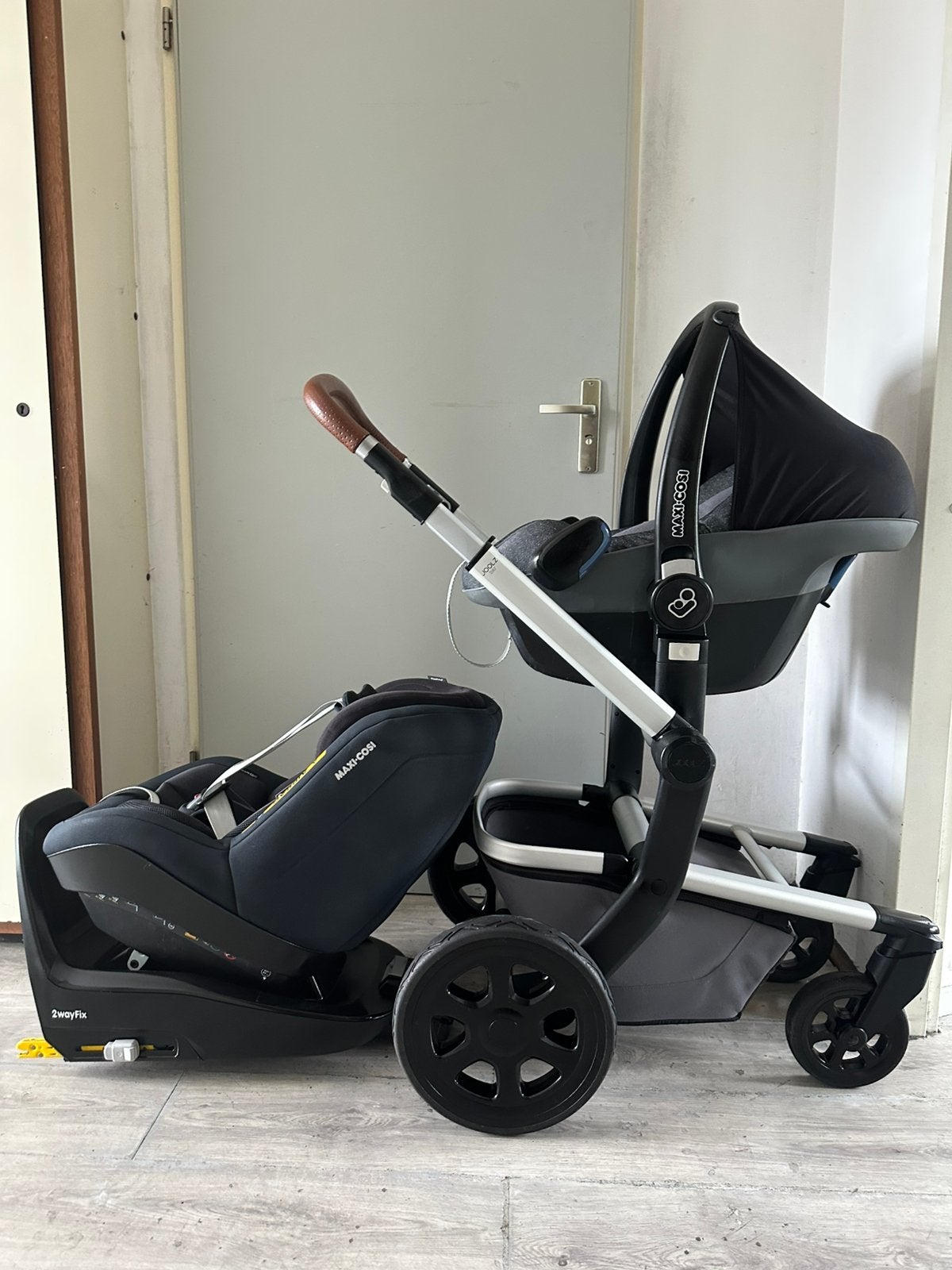 Joolz Day 3 + Maxi Cosi en 360 omkeerbare peuterstoel 5jr !!, Ophalen, Zo goed als nieuw, Overige merken