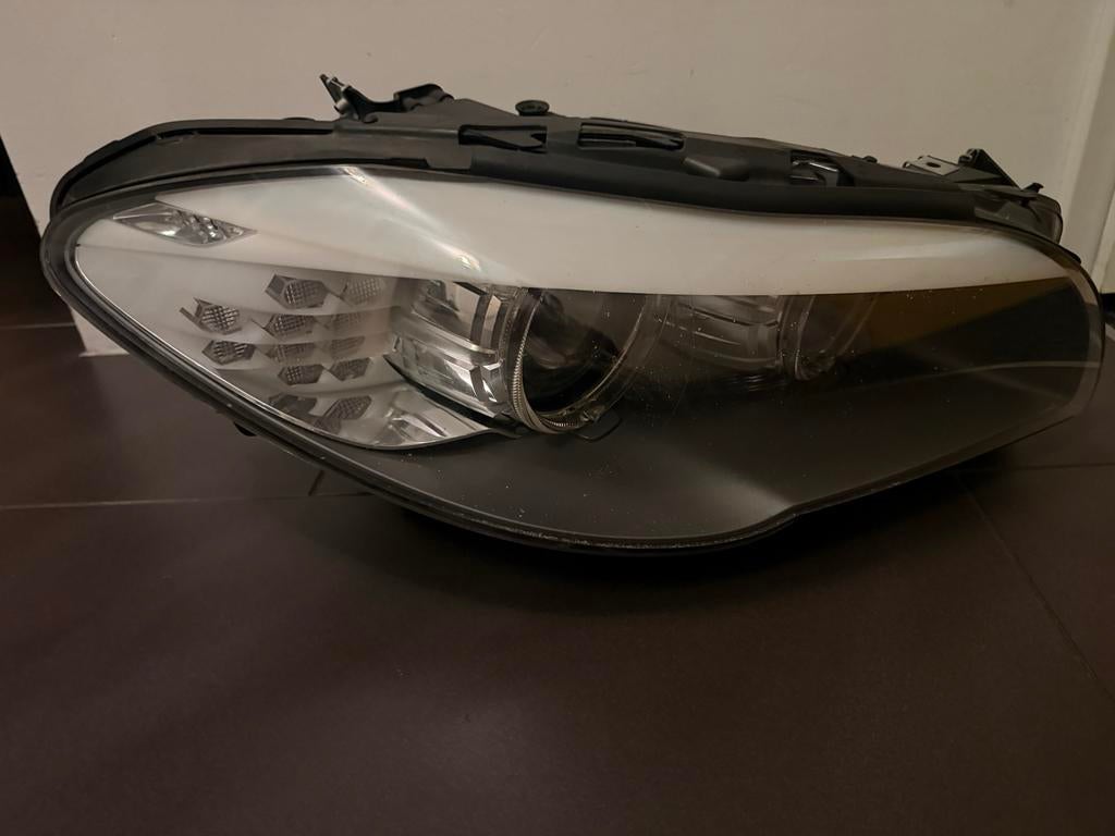BMW 3 Serie F30 F31 LED Koplamp Links (HELLA), Ophalen of Verzenden, Gebruikt, BMW