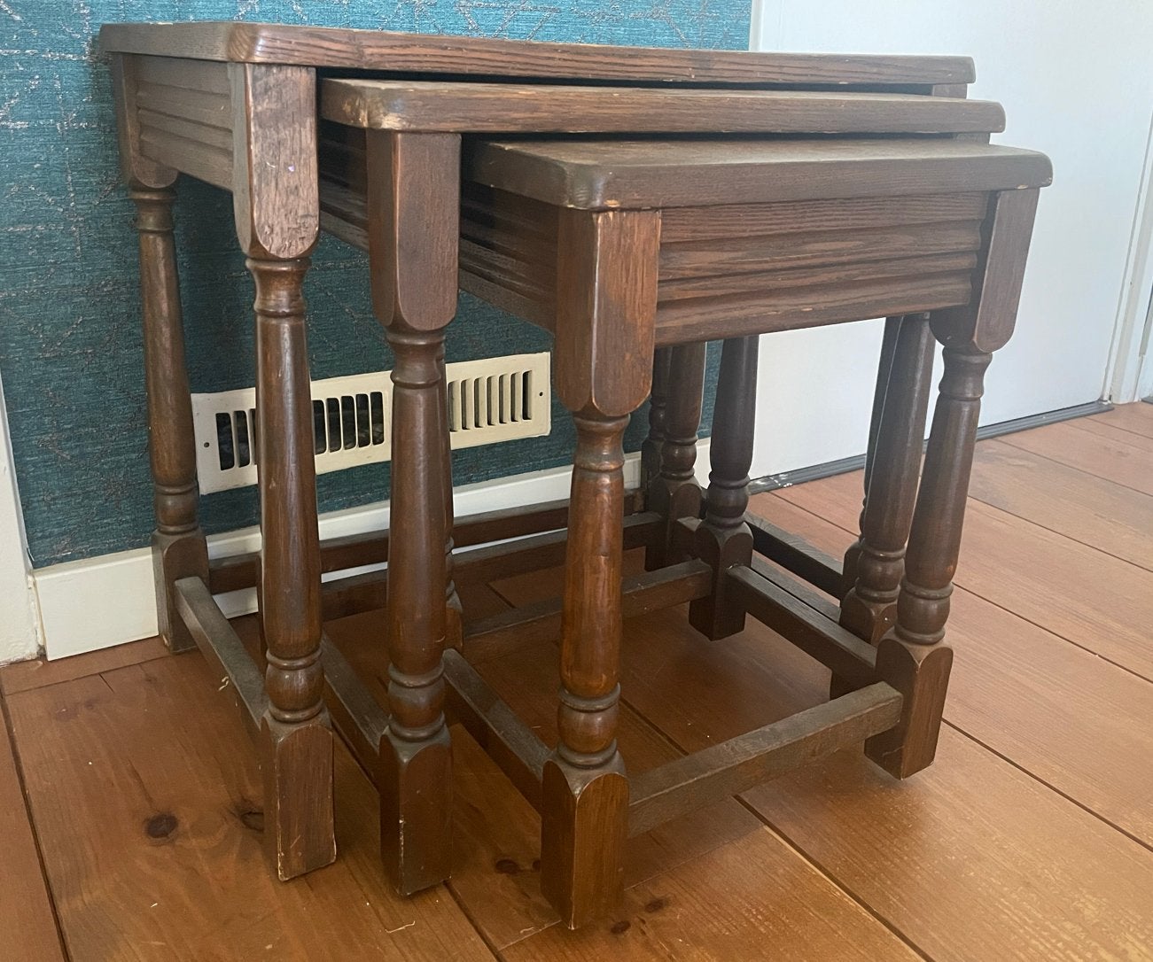 Vintage houten bijzettafels (set van 3), Antiek en Kunst, Ophalen