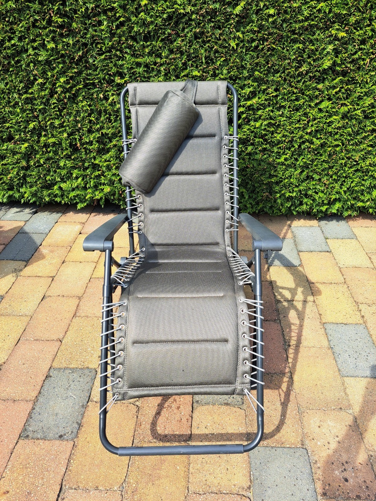 Comfortabele relaxstoel (inklapbaar, verstelbaar, nekkussen), Tuin en Terras, Ophalen, Gebruikt, Metaal, Verstelbaar