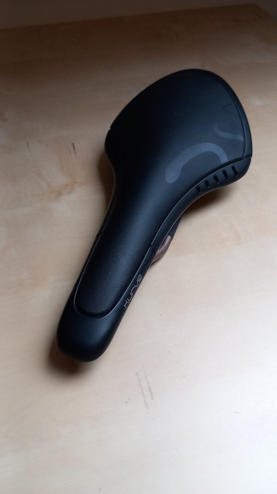 Fizik Kurve Snake racefietszadel - 220g - Splinternieuw, Fietsen en Brommers, Nieuw, Ophalen of Verzenden, Zadel, Racefiets