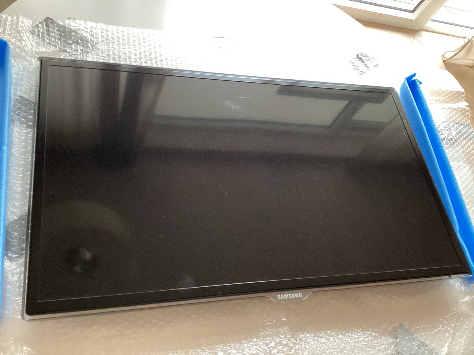 Samsung UE32ES5700 TV met gratis Apple TV kastje, Ophalen, LED, 80 tot 100 cm, Zo goed als nieuw