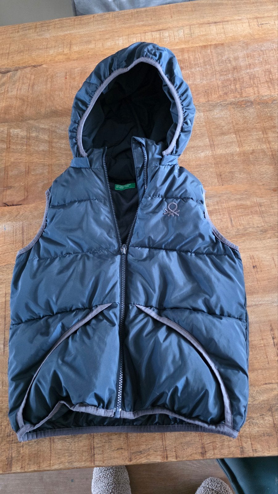 Benetton Bodywarmer Maat 128 134, Overige typen, Ophalen of Verzenden, Zo goed als nieuw, Jongen