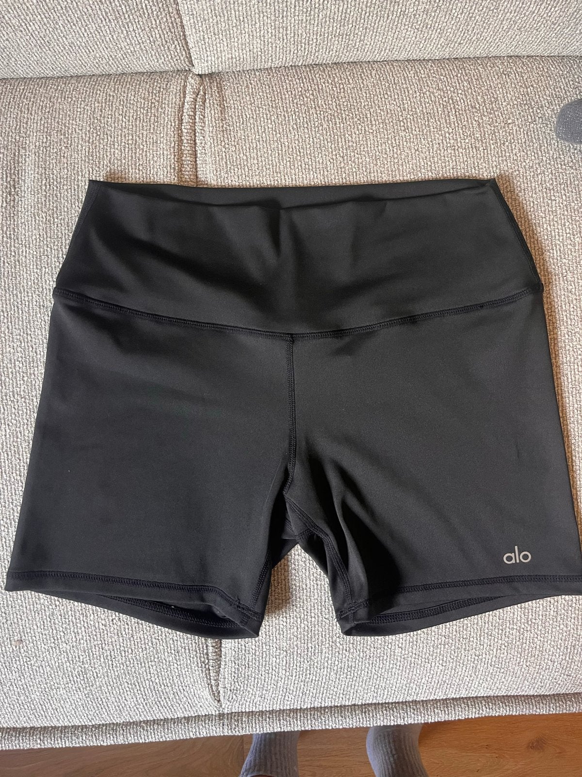 ALO short, Kleding | Dames, Sportkleding, Nieuw, Fitness of Aerobics, Maat 38/40 (M), Zwart, Ophalen of Verzenden