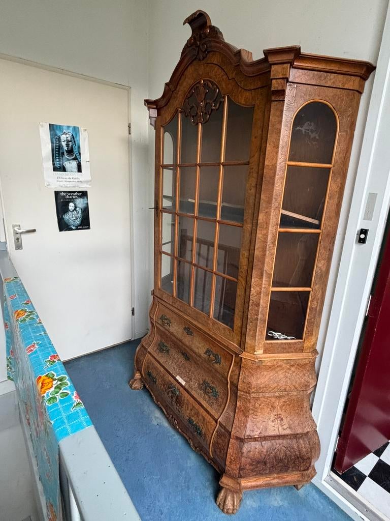 Kast, Ophalen