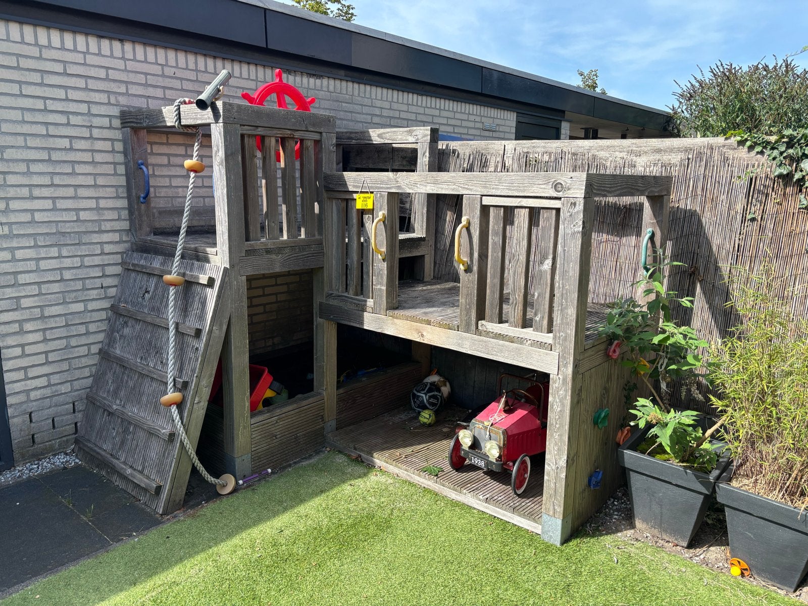 Stevig houten speeltoestel met zandbak en klimtouw, Kinderen en Baby's, Speelgoed | Buiten | Speeltoestellen, Ophalen, Gebruikt