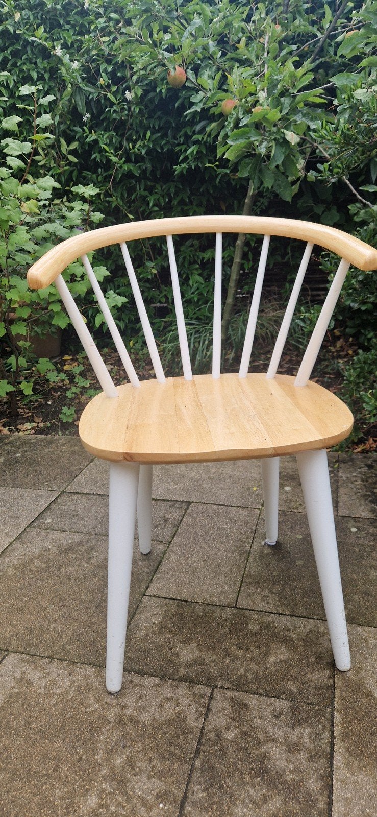 Houten stoel met witte poten en spijlen, Huis en Inrichting, Ophalen, Gebruikt, Wit, Eén