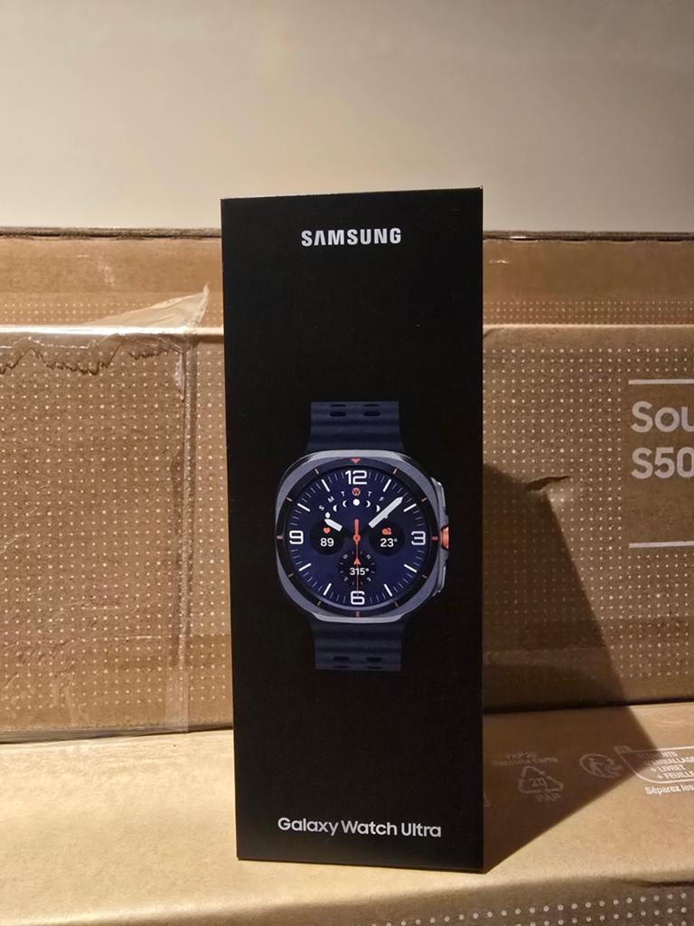 Nieuwe Samsung Galaxy Watch Ultra 2025 Blauw met bon, Ophalen, Blauw, Nieuw, Samsung