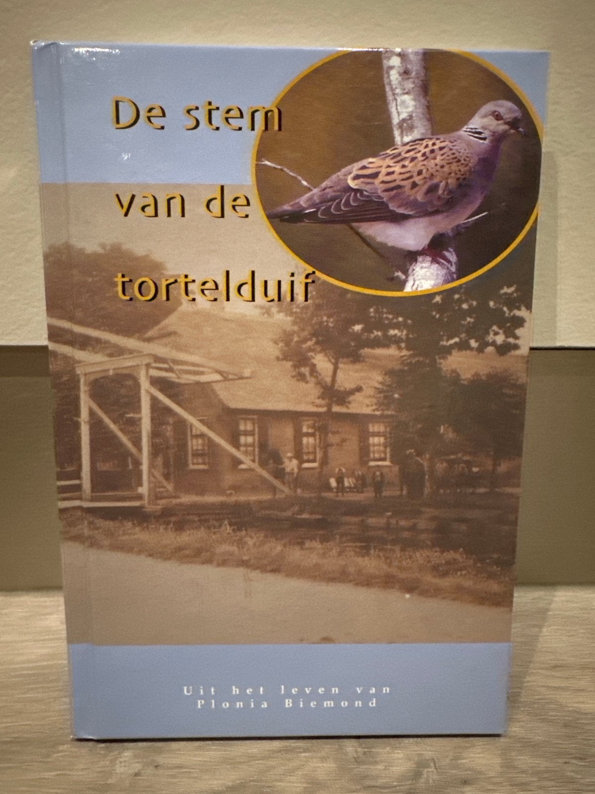 De stem van de tortelduif - Plonia Biemond, Boeken, Ophalen of Verzenden, Zo goed als nieuw, Overige