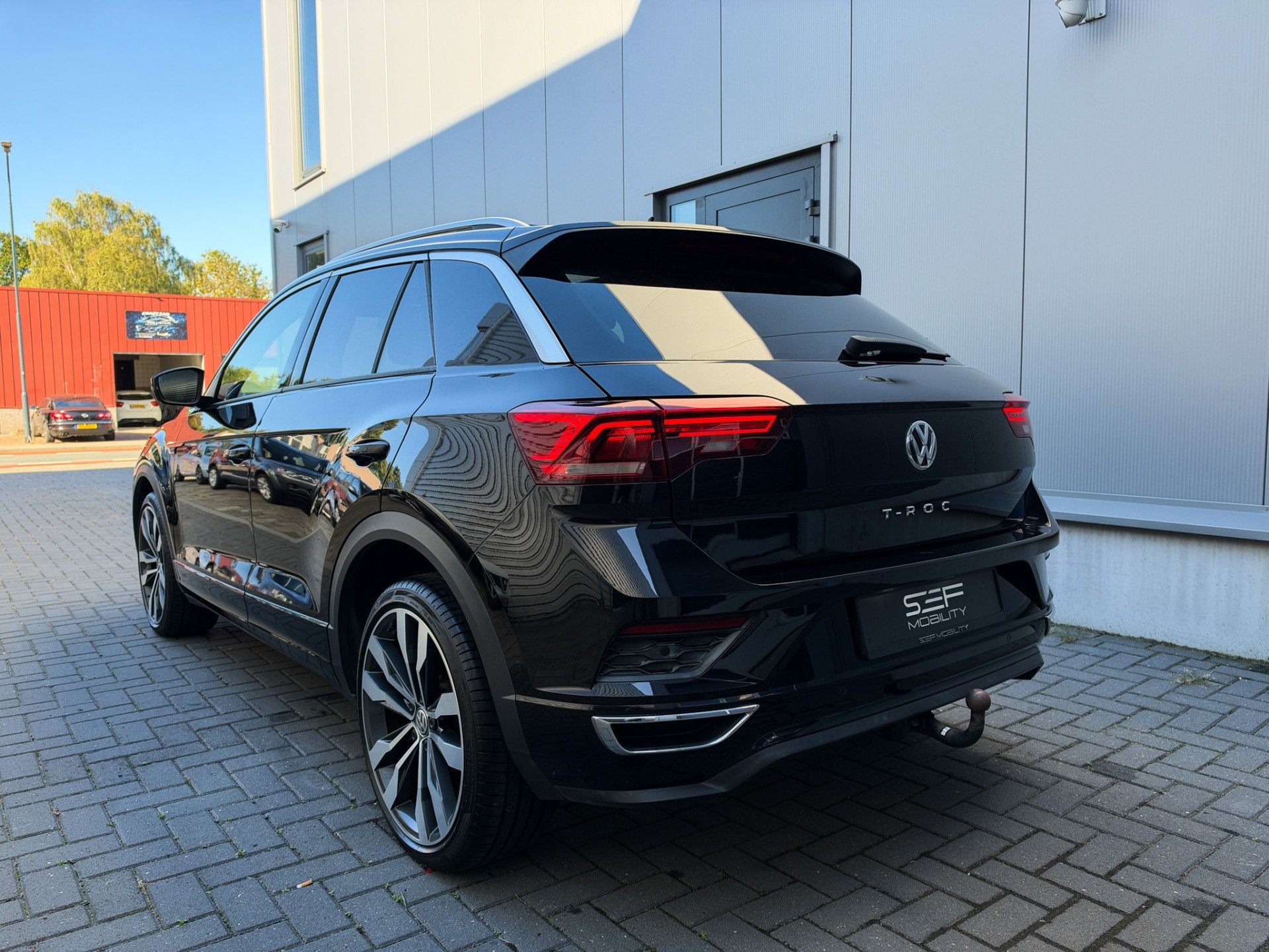 Volkswagen T-Roc 1.5 TSI Sport 3x R-Line Pano | Keyless | Ca, Auto's, Dealer onderhouden, Euro 6, 4 cilinders, 150 pk