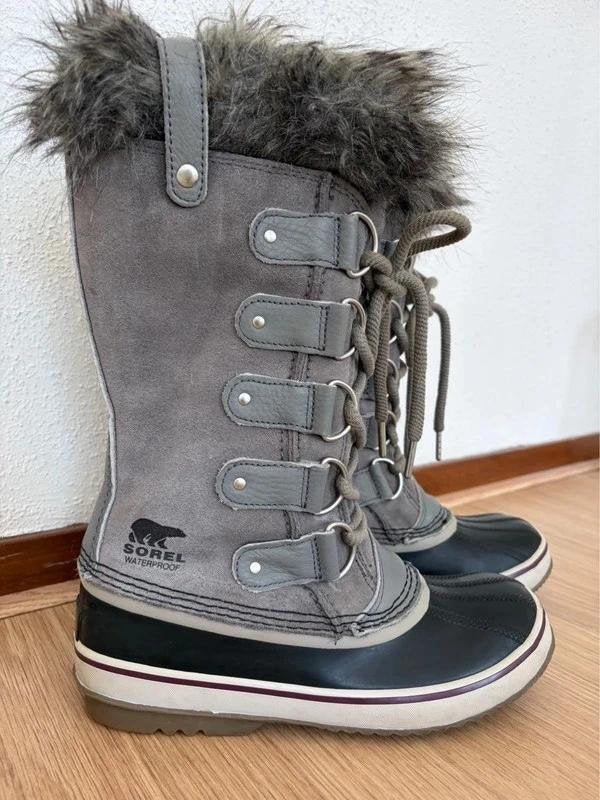 Sorel snowboots winterlaarzen moonboots Joan of Arctic  39, Kleding | Dames, Snowboots, Zo goed als nieuw, Grijs, Sorel