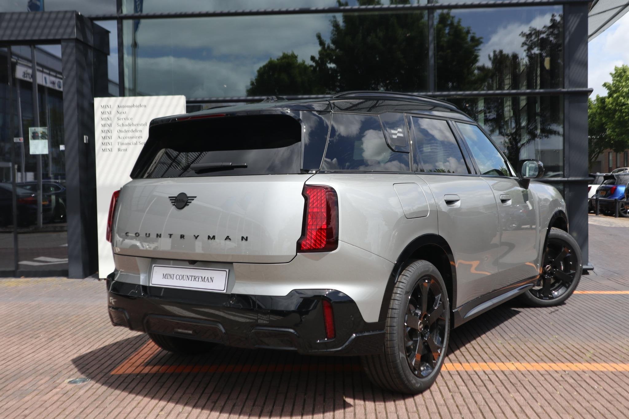 MINI Countryman C | Pakket M + John Cooper Works Uitvoering, Auto's, Stof, Bedrijf, Nieuw, 3 cilinders