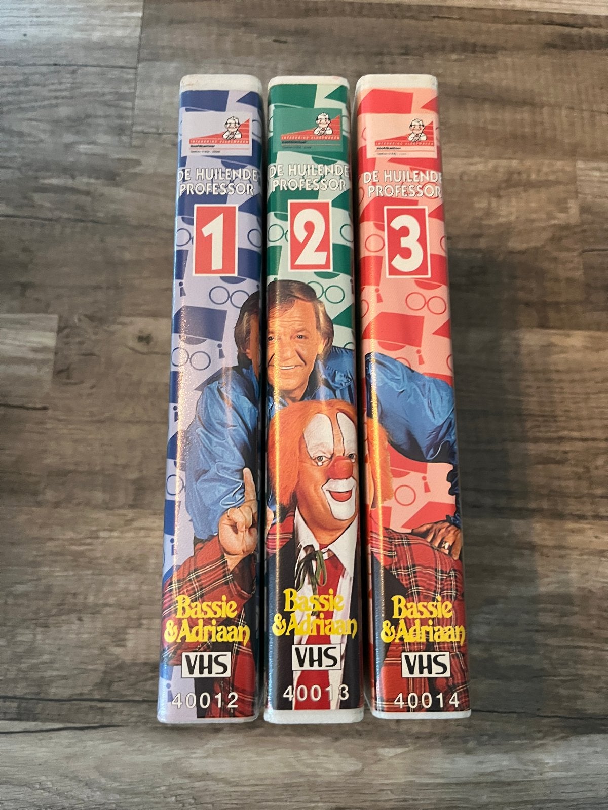 Bassie & Adriaan: De Huilende Professor VHS (deel 1, 2, 3), Cd's en Dvd's, VHS | Film, Boxset, Gebruikt, Verzenden, Alle leeftijden