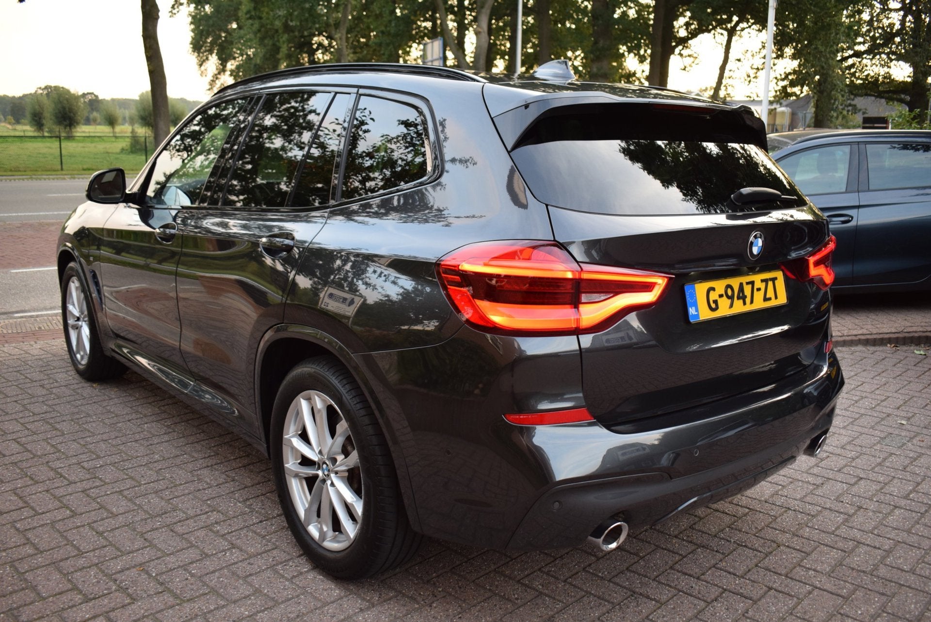 BMW X3 XDrive30i High Executive M PAKKET AUTOM/PANO DAK/ADAP, Auto's, Gebruikt, 4 cilinders, Leder, Bedrijf