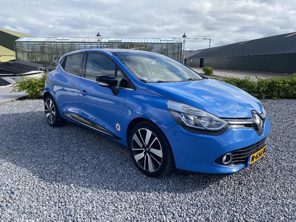 Renault Clio 0.9 TCE 5D 2014 Sport Pack Dealer onderhouden., Auto's, Renault, Voorwielaandrijving, Stof, 40 €/maand, Zwart