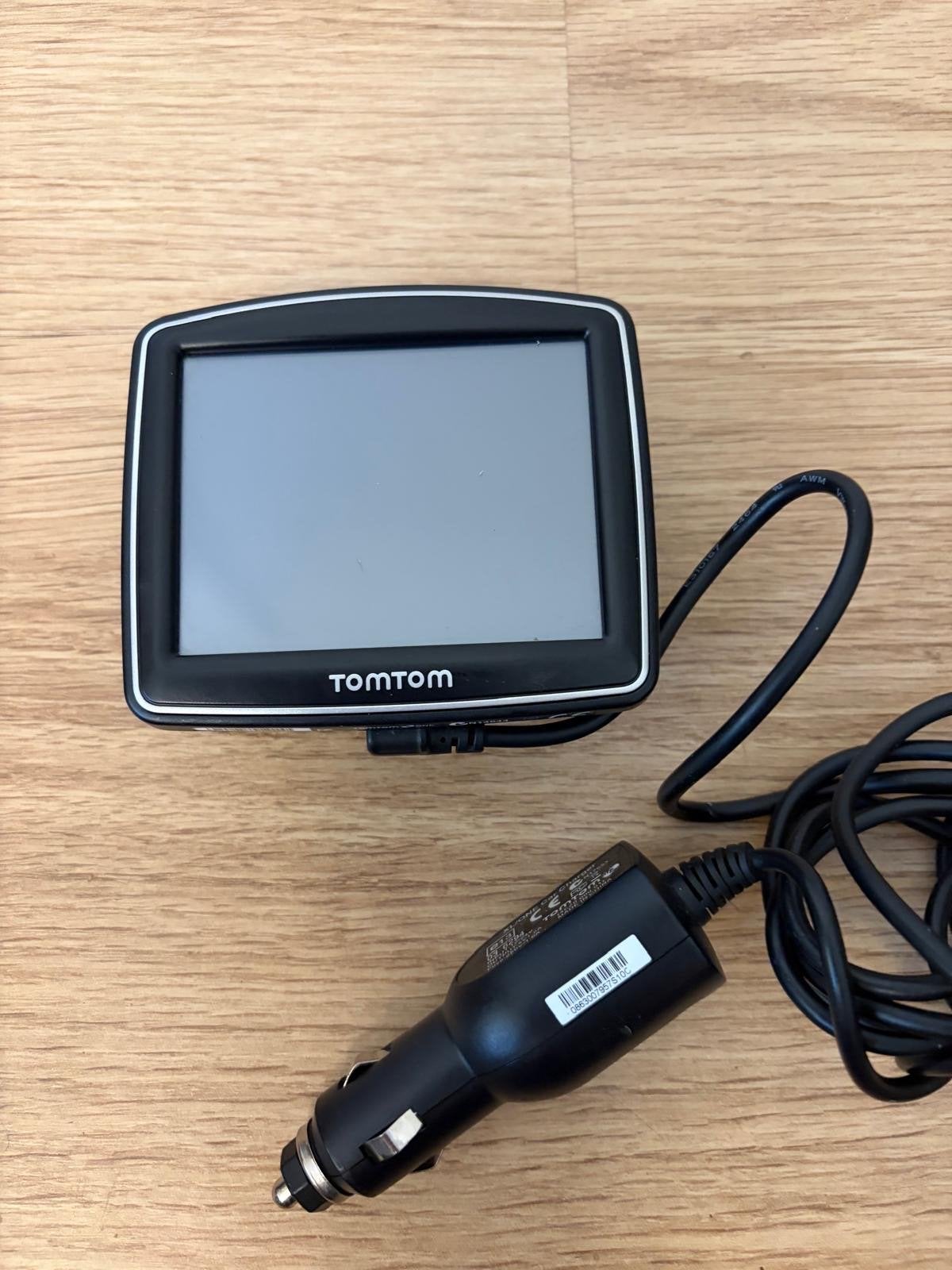 TomTom ONE Canada 310 navigatiesysteem met accessoires, Ophalen of Verzenden, Gebruikt