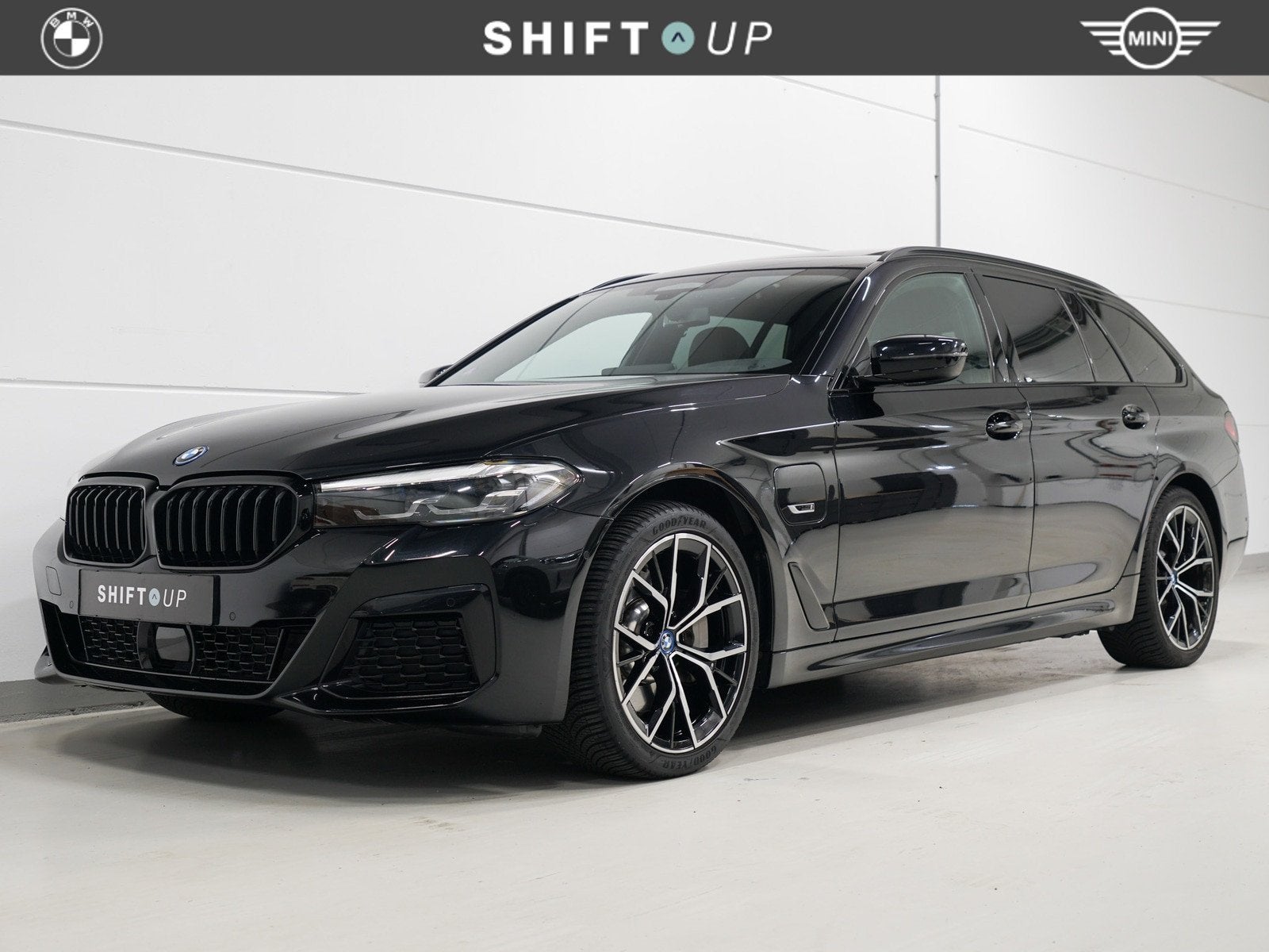 BMW 5 Serie Touring 530e xDrive M-Sport | Panoramadak | Adap, Auto's, 1998 cc, 1935 kg, Gebruikt, Euro 6