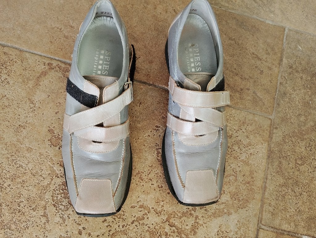 Grijze Leren Merk Spiess Schoenen Met Klitteband Maat 38.5, Schoenen met lage hakken, Ophalen of Verzenden, Zo goed als nieuw