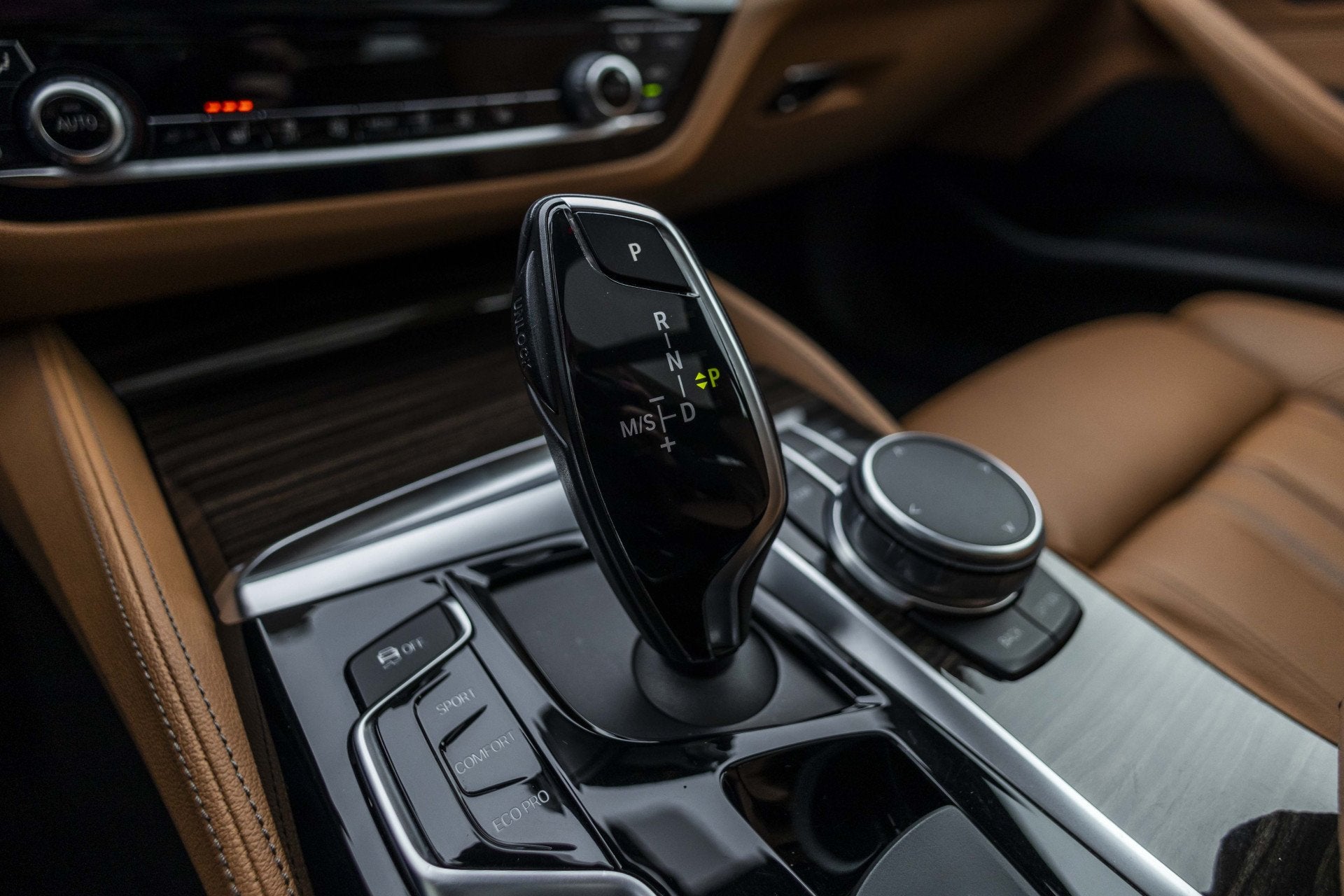 Foto 30 van BMW 5 Serie Touring 520i High Executive luxery
