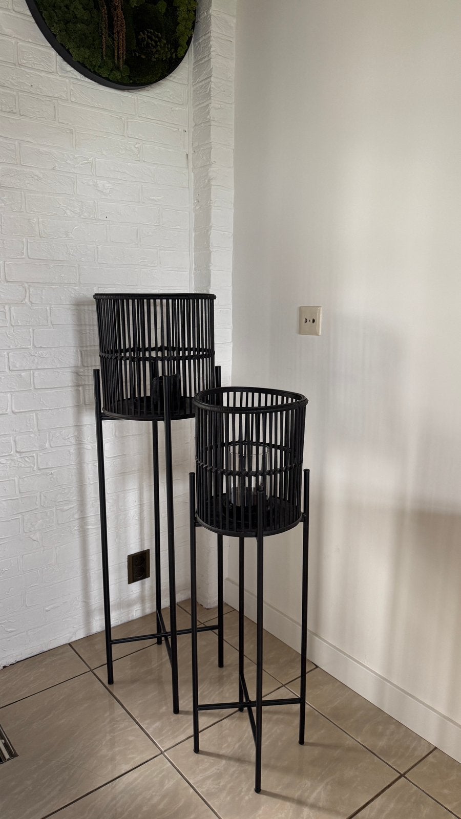 2 staande windlichten op hoge standaard - Mica Decorations, Huis en Inrichting, Ophalen, Zo goed als nieuw, Metaal