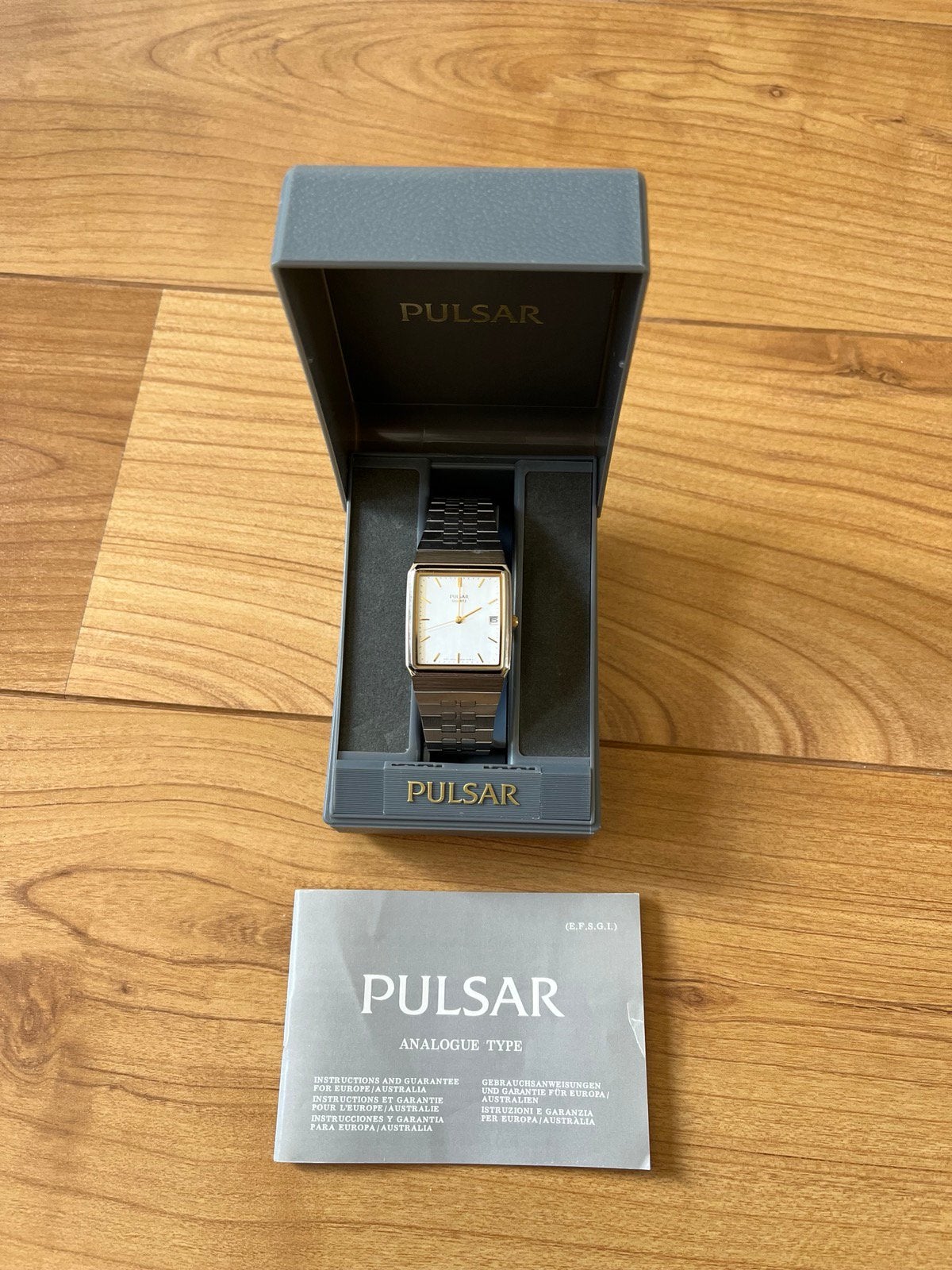 Pulsar Quartz V532-5C30 Herenhorloge met originele verpakkin, Staal, Polshorloge, Zo goed als nieuw, Ophalen