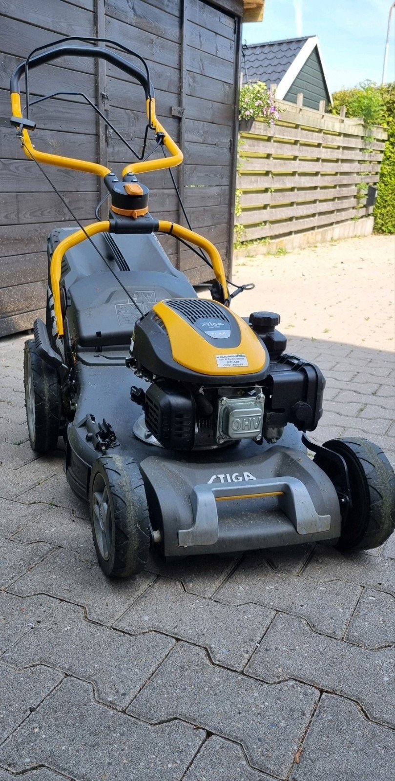 Stiga Combi 484 WSQ Benzine Grasmaaier, Tuin en Terras, Grasmaaiers, Ophalen, Cirkelmaaier, Stiga, Zo goed als nieuw