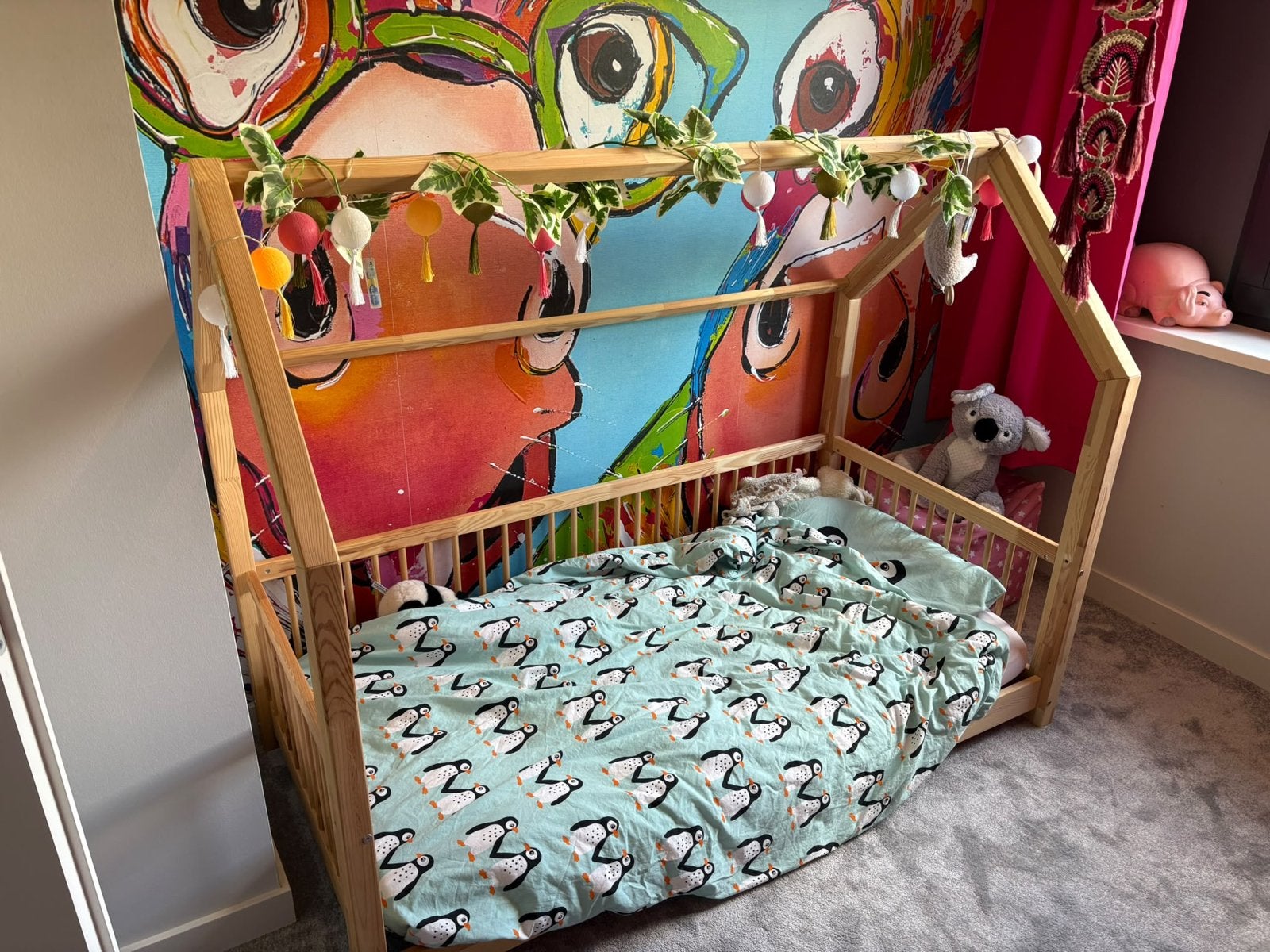 Houten kinderbed met huisframe, Kinderen en Baby's, Ophalen, Zo goed als nieuw, 160 tot 180 cm, 70 tot 85 cm