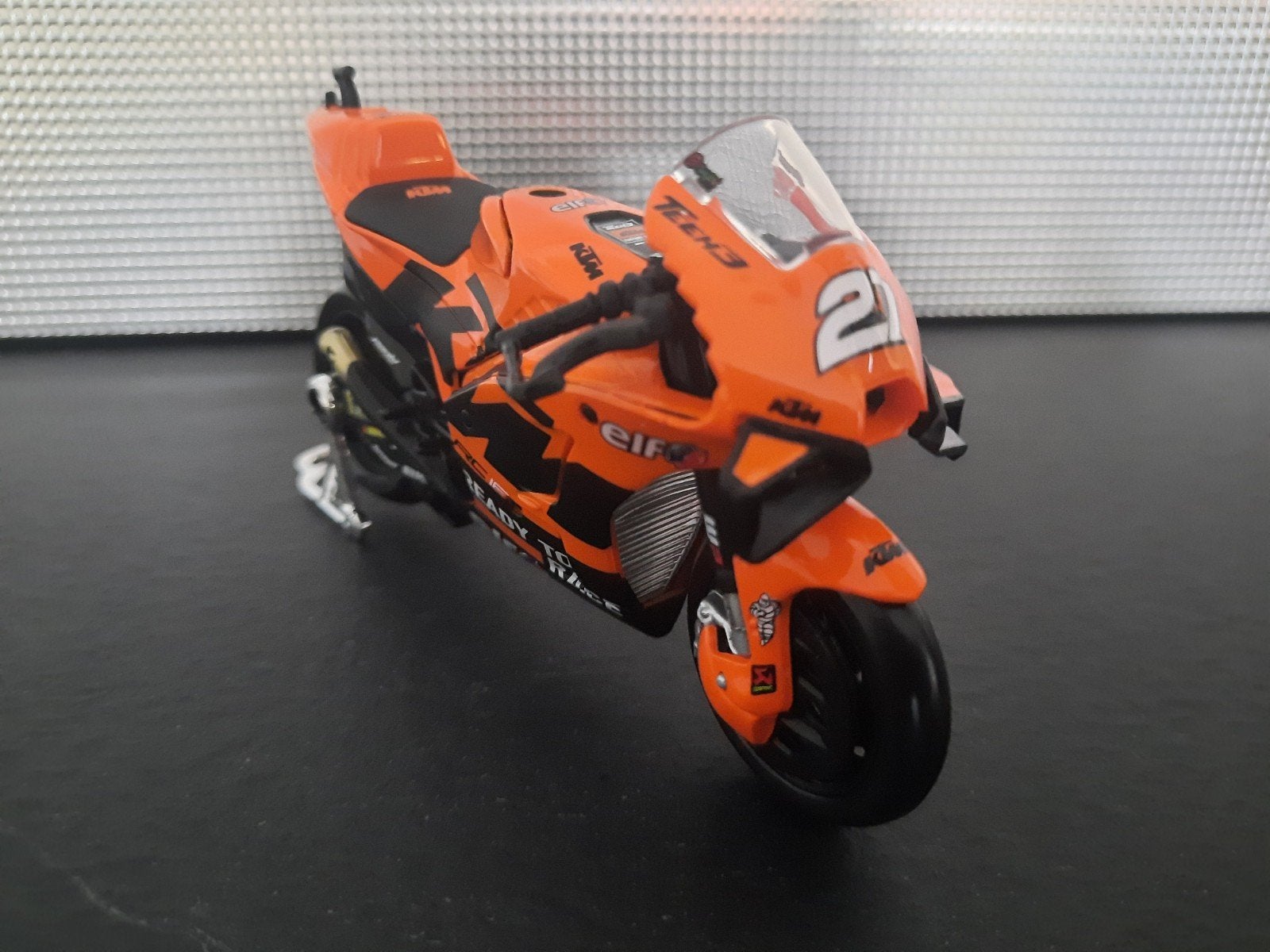 Sterk Afgeprijsd! KTM RC16 Tech Factory Racing #27 1:18, Maisto, Nieuw, Ophalen of Verzenden, Maisto