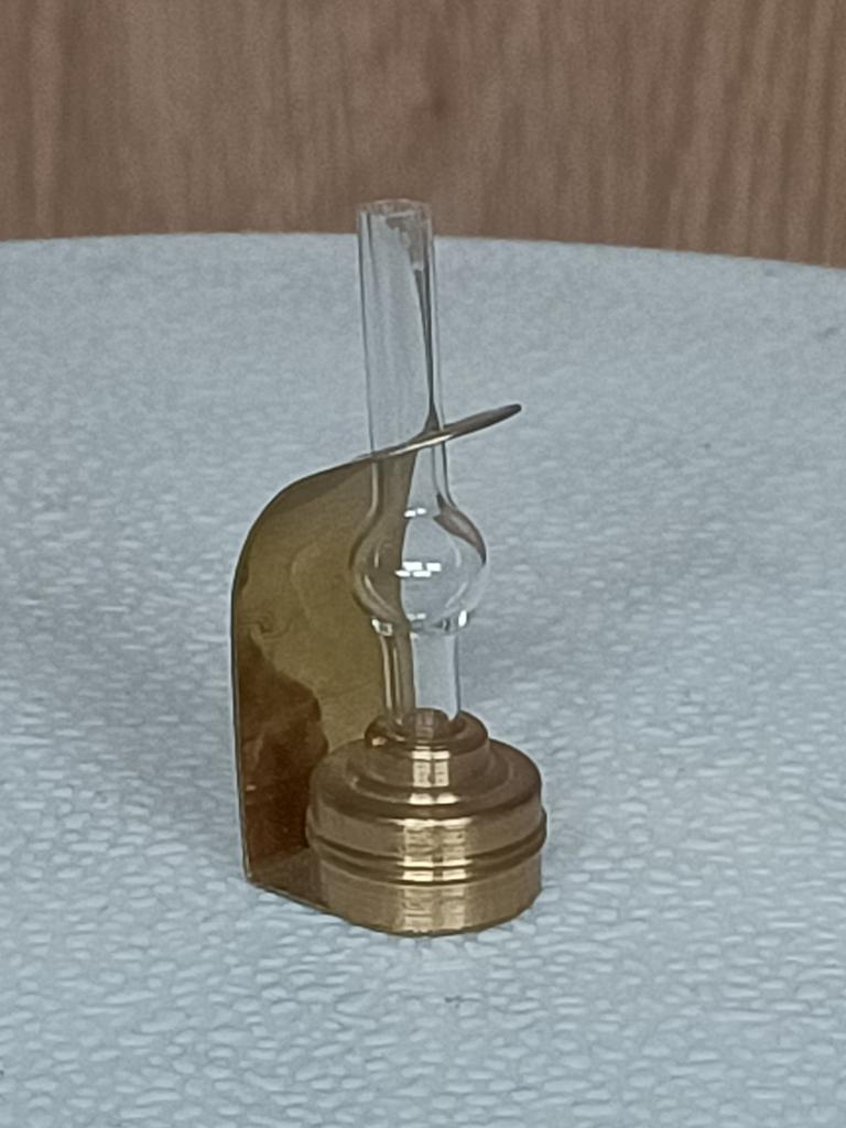 Oud miniatuur  schotlampje poppenhuis, Verzamelen, Poppenhuizen en Toebehoren, Ophalen of Verzenden, Gebruikt, Poppenhuis