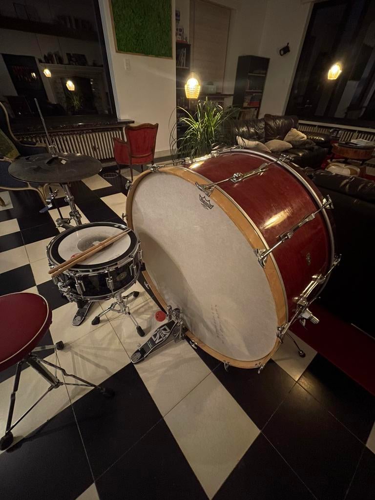 36” Ludwig Concert Basdrum + Custom D-Case + Extra Vellen, Ophalen, Gebruikt