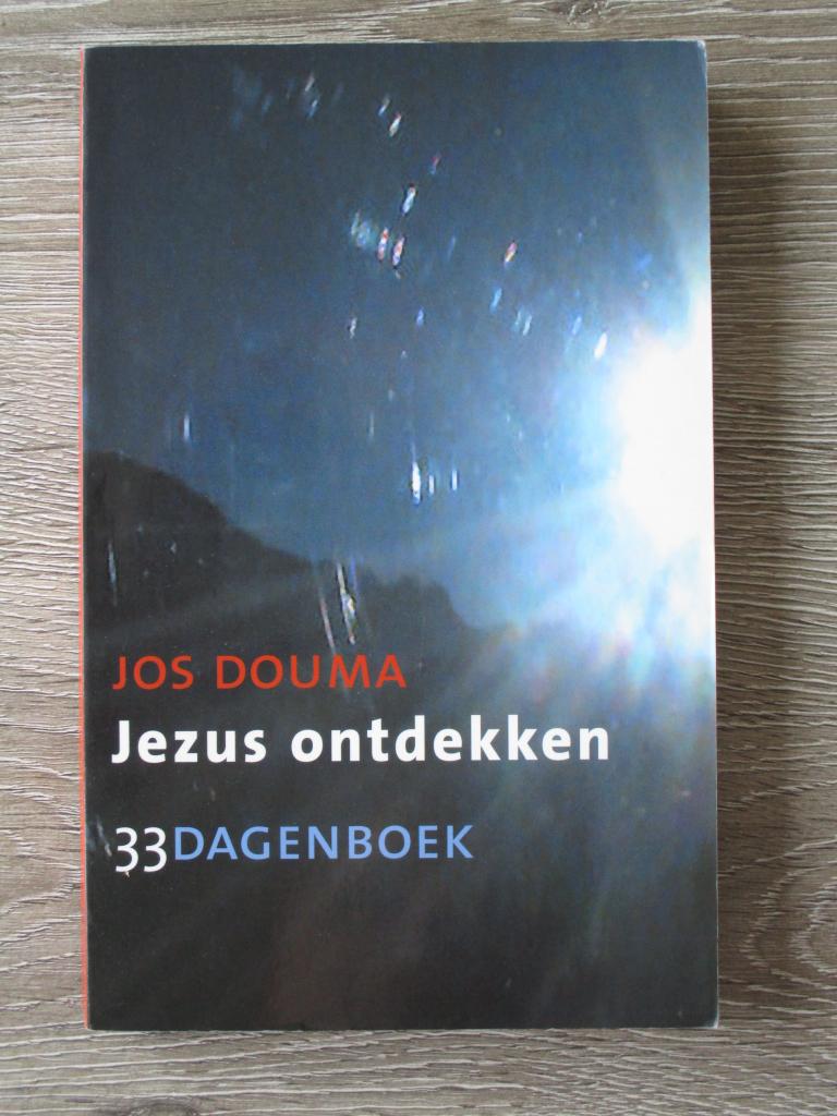 Jezus ontdekken 33 dagenboek - Jos Douma, Ophalen of Verzenden, Gelezen