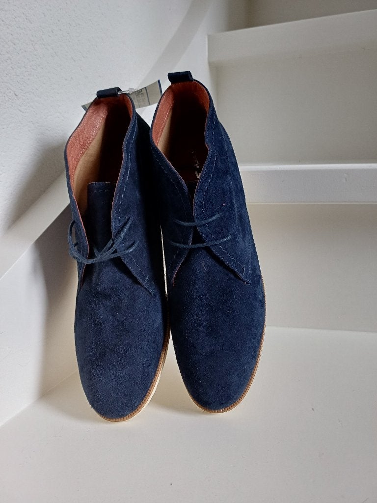 MIA VIA SCHOENEN BLAUW SUEDE MAAT 40 NIEUW MET KAARTJE, Blauw, Nieuw, Ophalen of Verzenden, Sneakers of Gympen