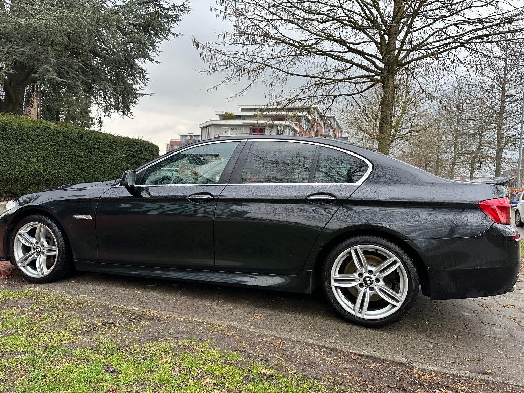 BMW 530d xDrive F10 | Ketting vervangen | Full Option, Automaat, Euro 5, Zwart, 2993 cc