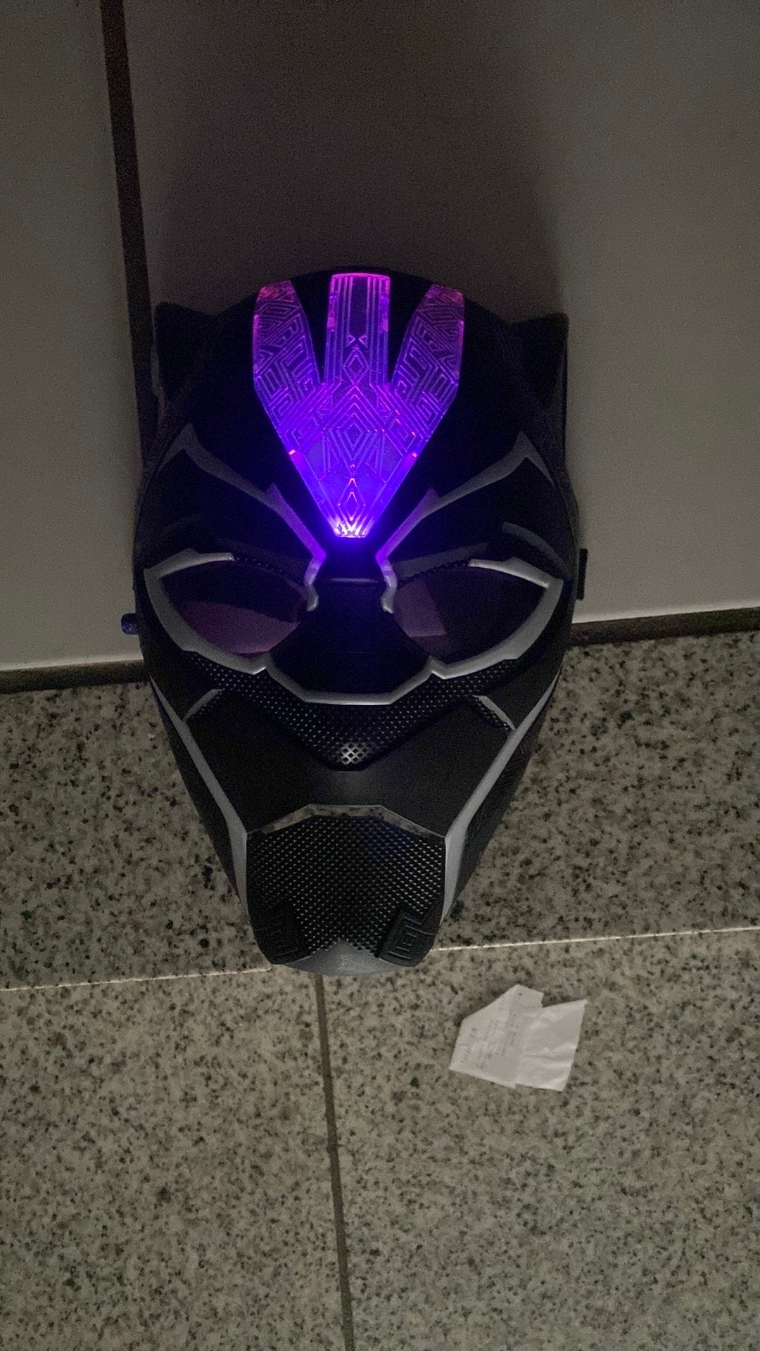 Black panter, Ophalen, Zo goed als nieuw, Licht
