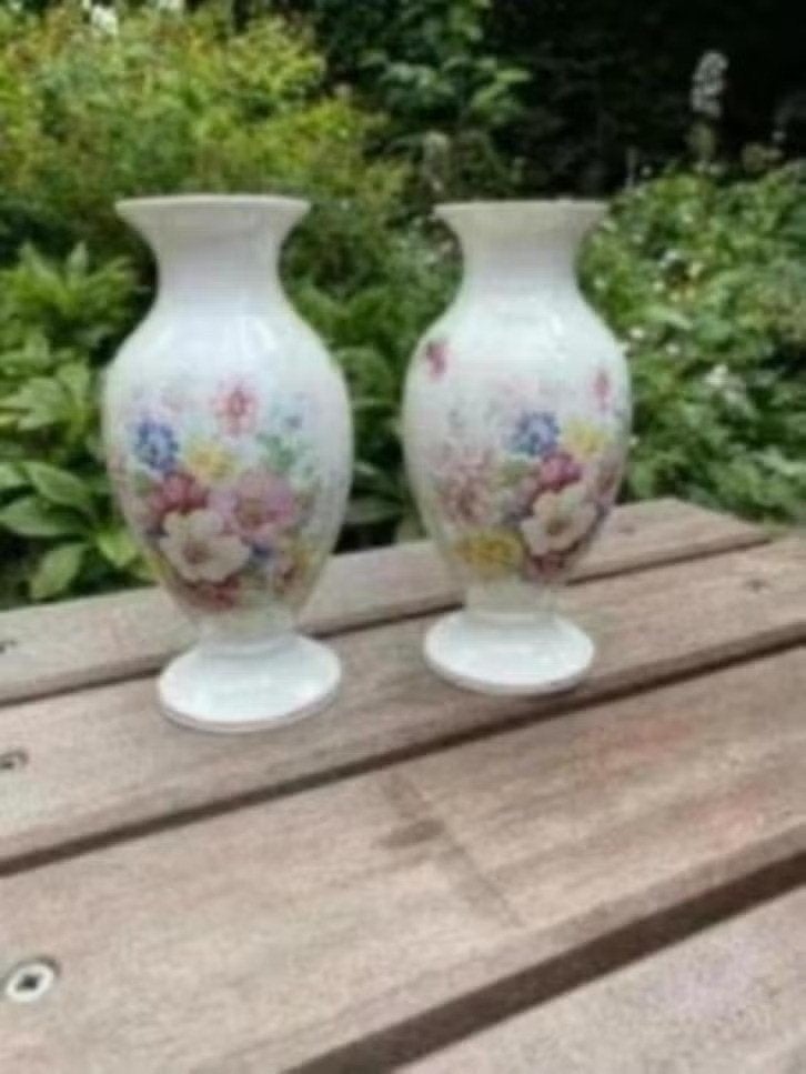 2 vaasjes James kent Staffordshire England, Huis en Inrichting, Woonaccessoires | Vazen, Gebruikt, Overige kleuren, Ophalen of Verzenden
