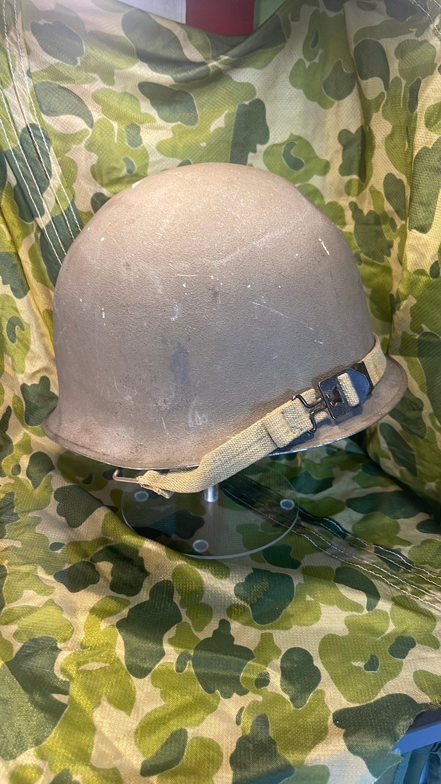Franse m51 helm zonderbinnenwerk, Verzamelen, Ophalen of Verzenden, Landmacht, Amerika, Helm of Baret