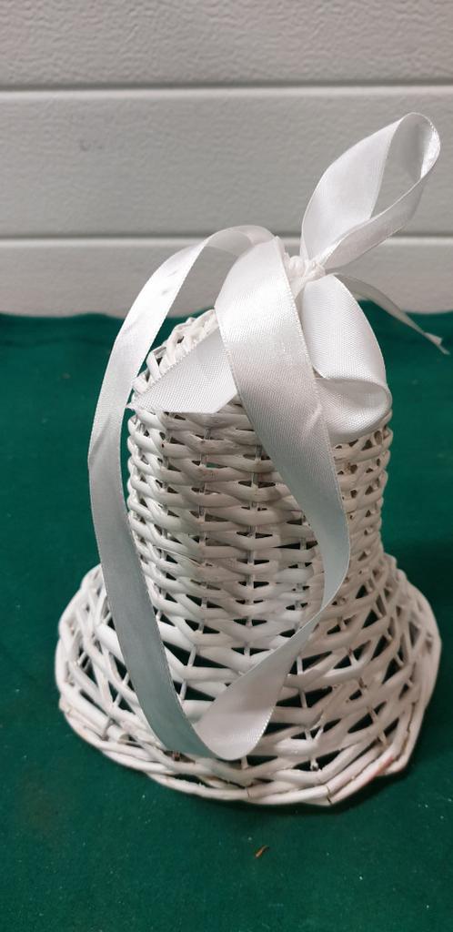 -	Kerstklok wit riet, Diversen, Kerst, Ophalen of Verzenden, 'T Olde Gre-j, Info@toldegrej.nl, Endepoelstraat 20f Didam