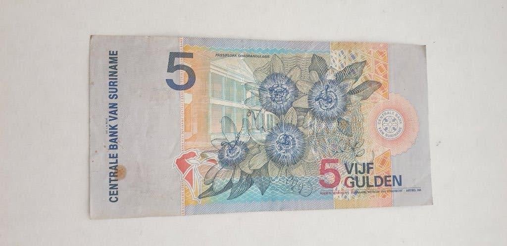 3239 suriname 5 gulden, Postzegels en Munten, Verzenden, Zuid-Amerika